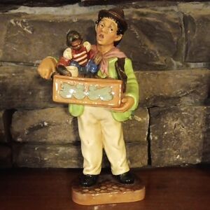 ROYAL DOULTON "Organ Grinder" Figurine